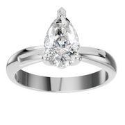Élise Pear Solitaire Ring